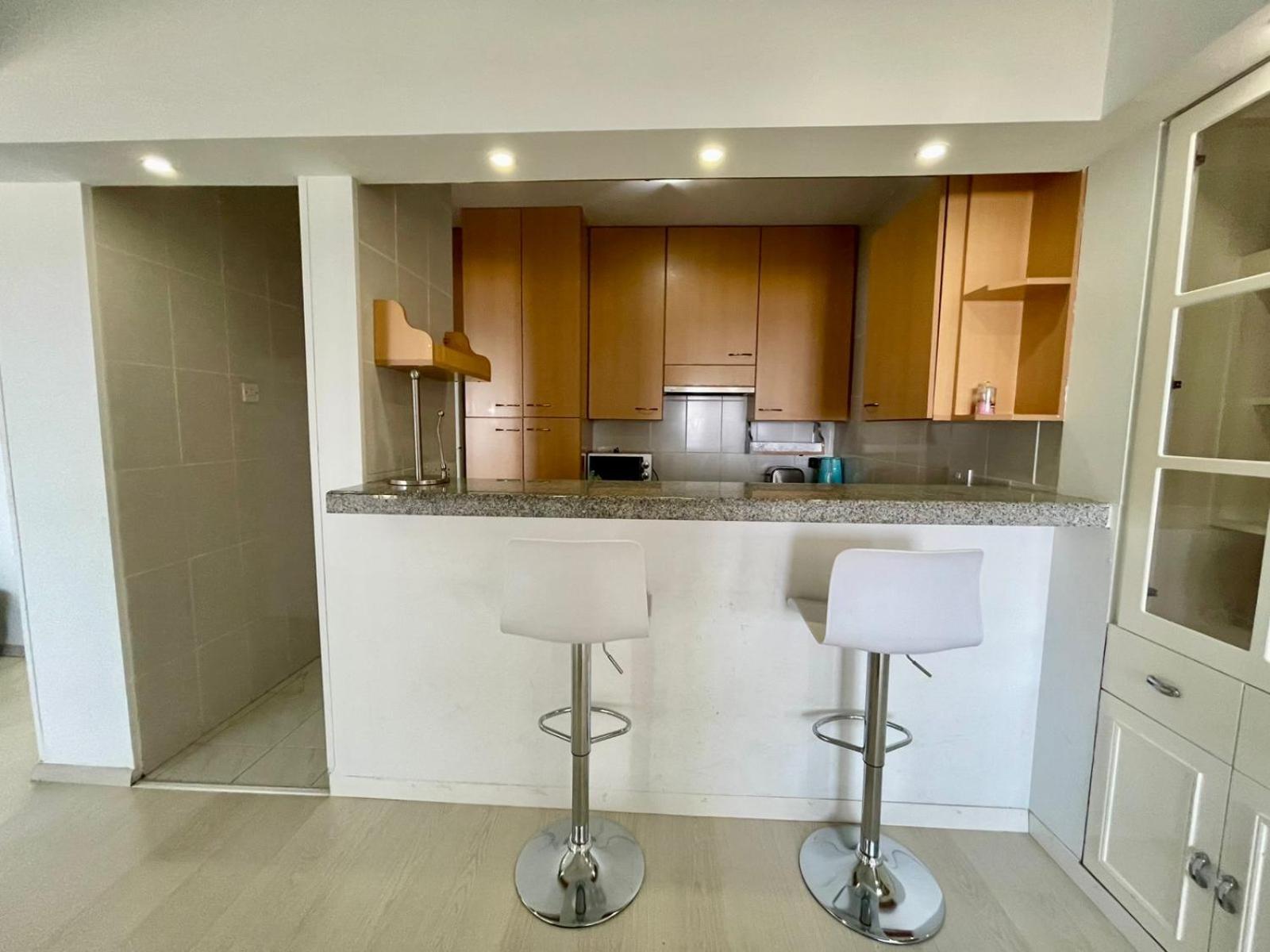 Sea View Suite In Makenzy 라르나카 외부 사진
