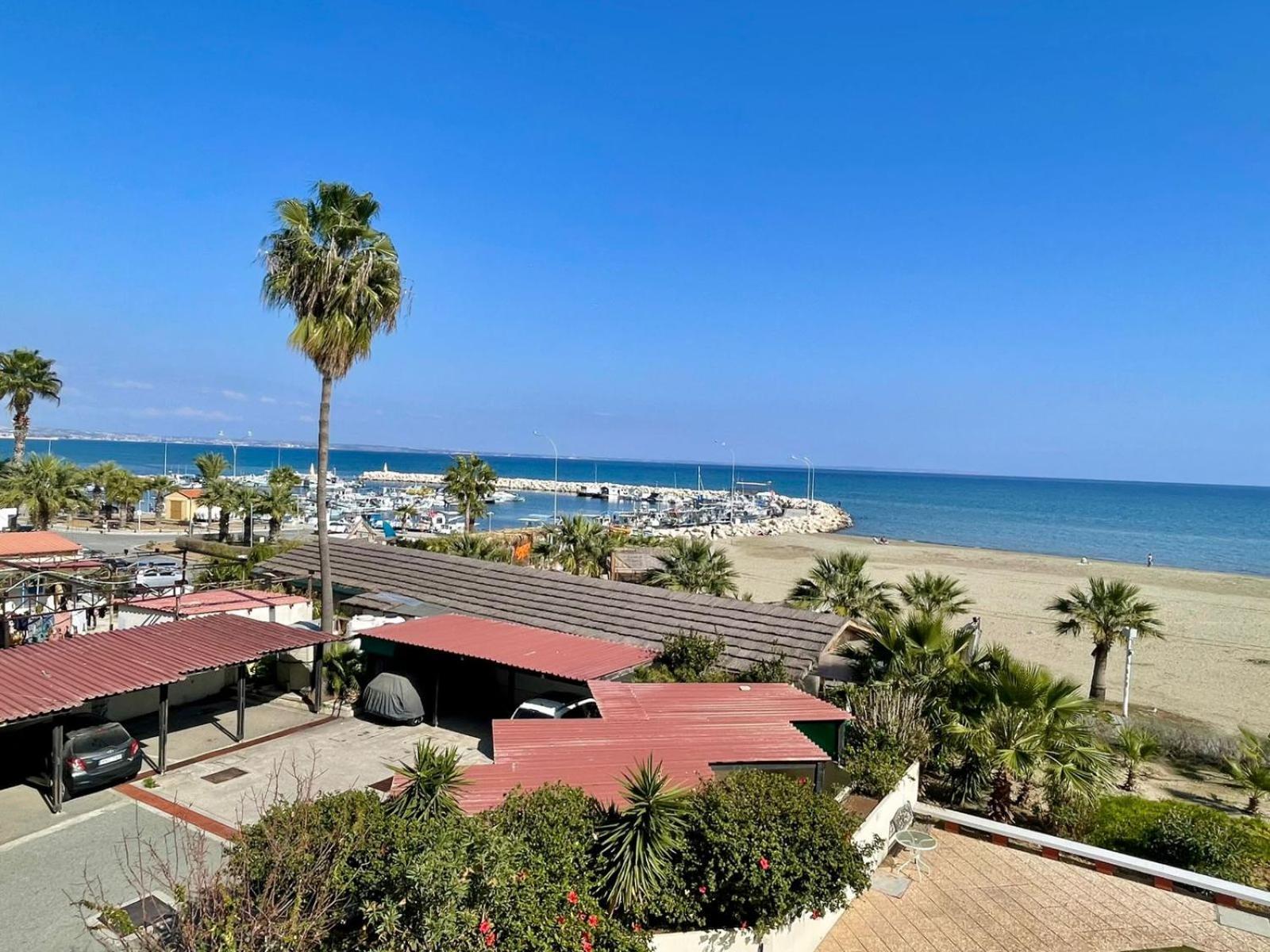Sea View Suite In Makenzy 라르나카 외부 사진