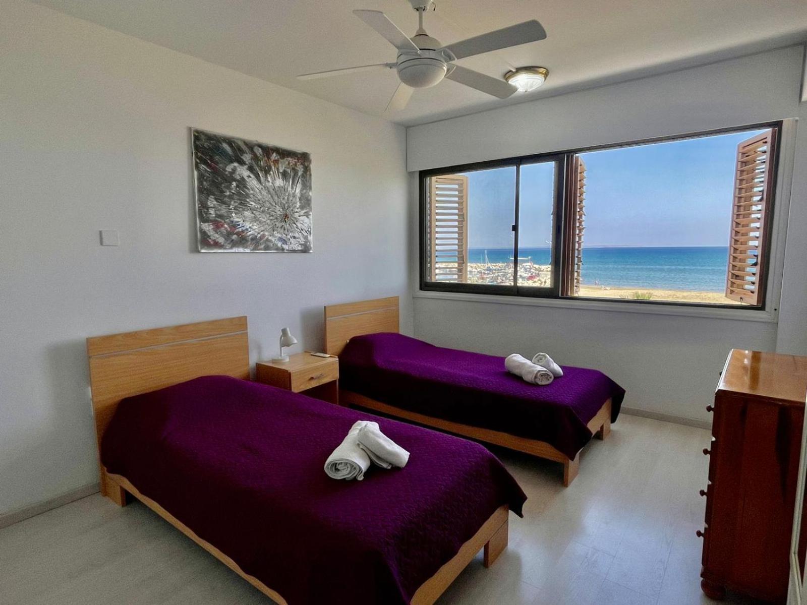 Sea View Suite In Makenzy 라르나카 외부 사진